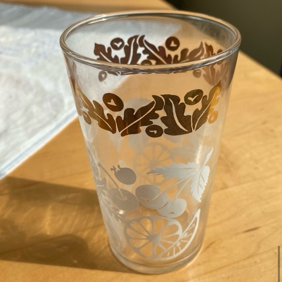 8 Vintage Federal Drinkware Glasses New in Box White Fruit Gold Leaf Design - Picture 7 of 12